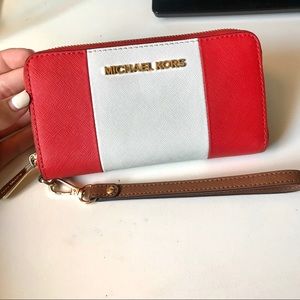 Michael Kors Wristlet Wallet